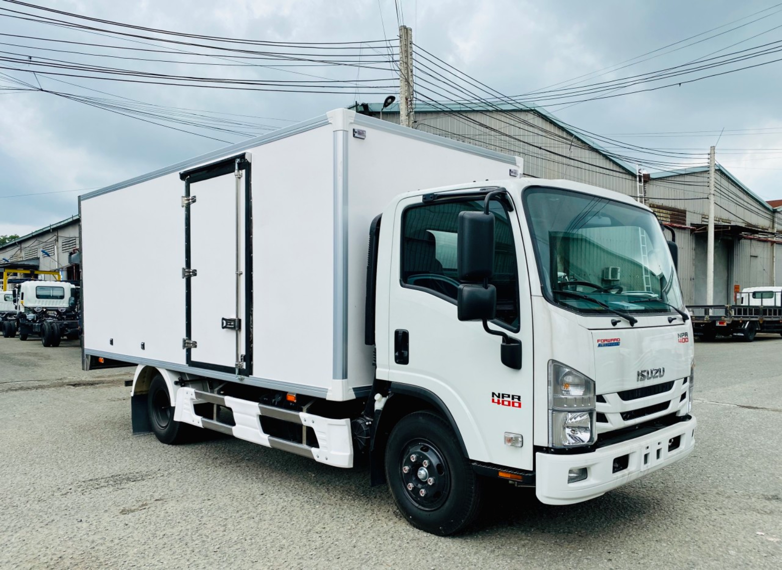 XE TẢI ISUZU 3.5 TẤN NPR85KE4